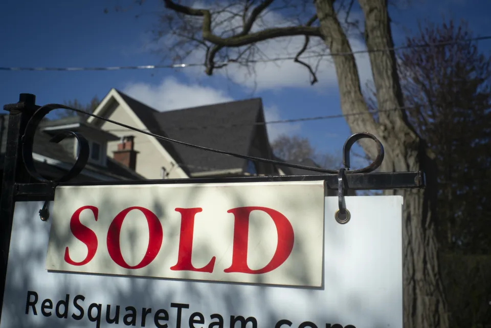 Canada real estate: Affordability falls as income needed to buy a home increases